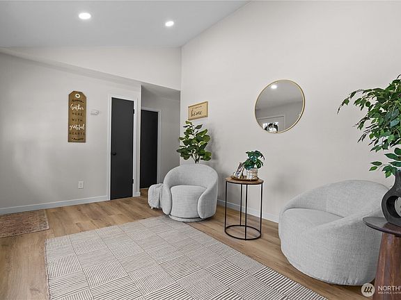 5th image of 1956 E 65th Street