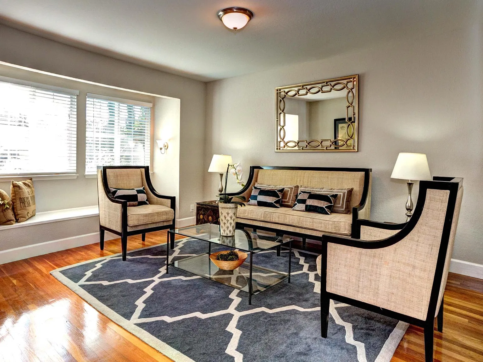 5 bed, 1888 sqft, $5,900 — Photo 3