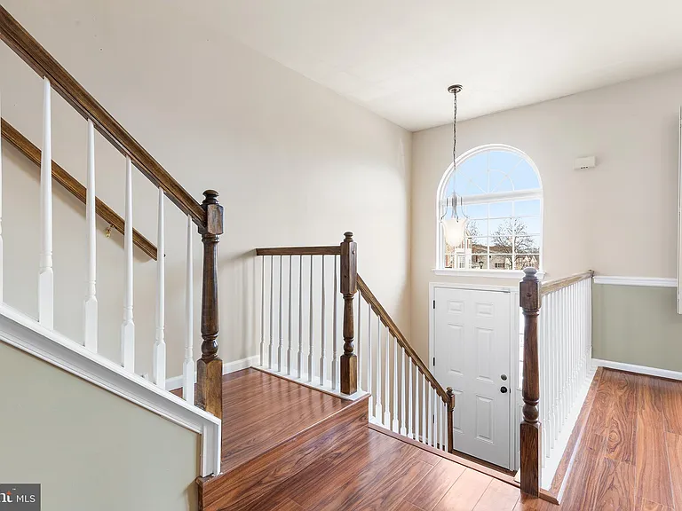 271 Yorktown Ct — Photo 15