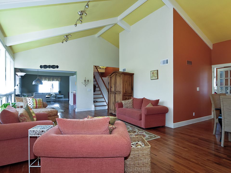 133 Bayberry Ln, New Rochelle, NY 10804 Zillow