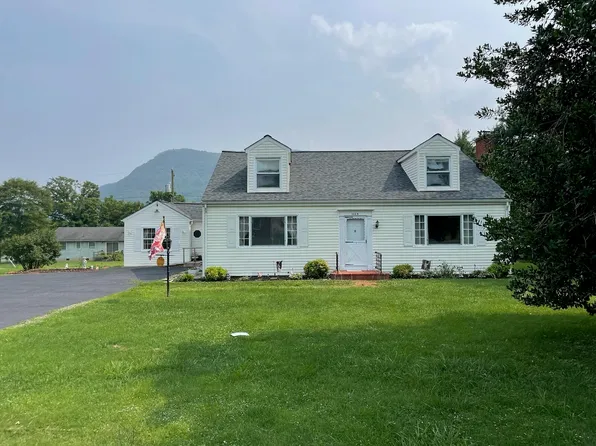 1029 Fitzlee St, Glasgow, VA 24555