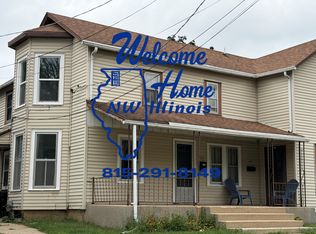 430 N Nursery Ave, Freeport, IL 61032