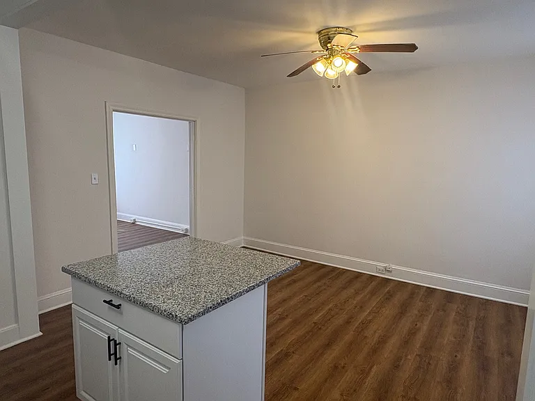 3044 Mayfield Ave — Photo 5