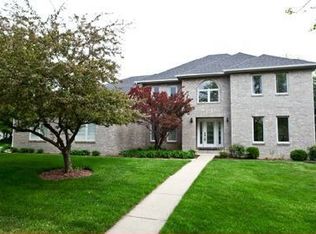 600 Leesburg Ct, Naperville, IL 60540