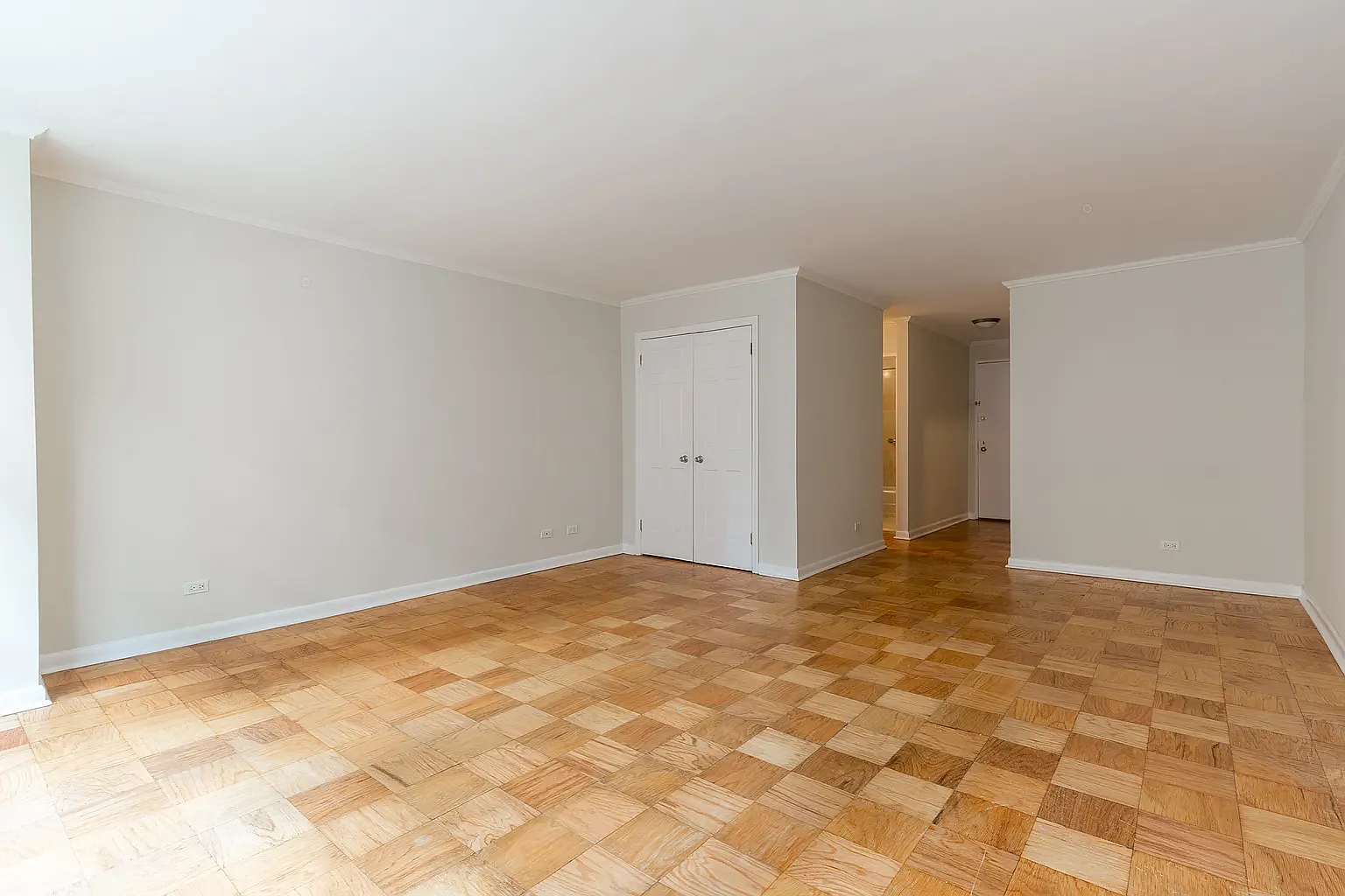 210 West 89th Street — Photo 2