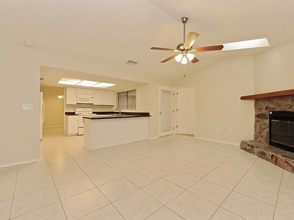 4th image of 540 Still Meadows Cir W