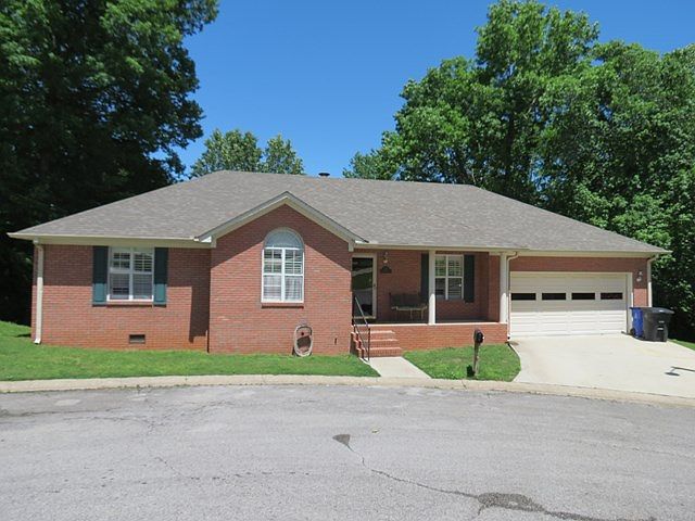 1st image of 120 Twin Oaks Ct
