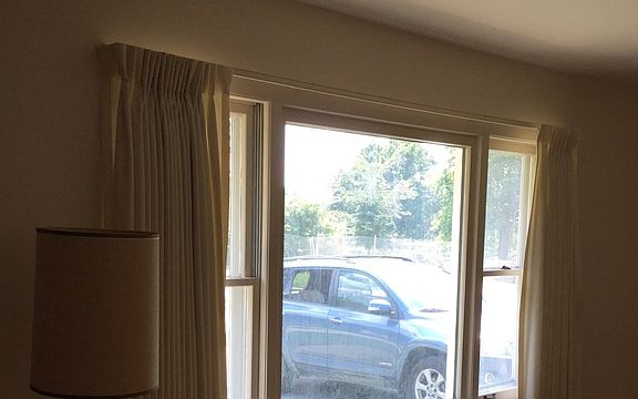 3rd image of 140 E Richmond St