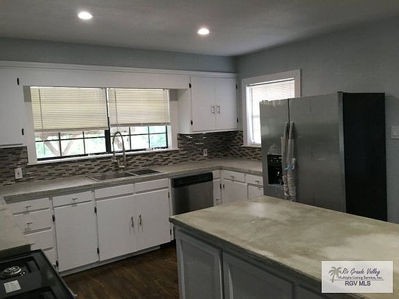 3rd image of 1617 E Little Creek Dr