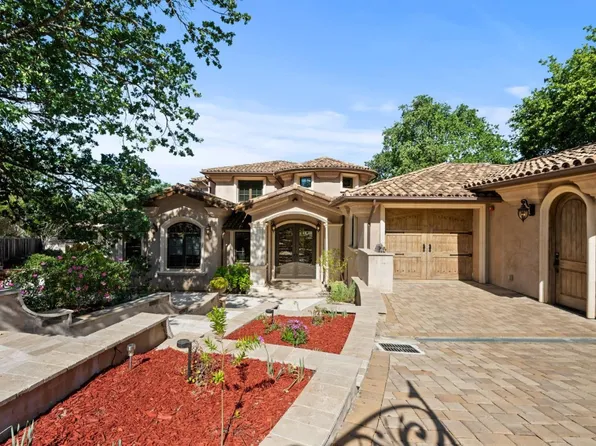 15301 Robin Anne Ln, Monte Sereno, CA 95030