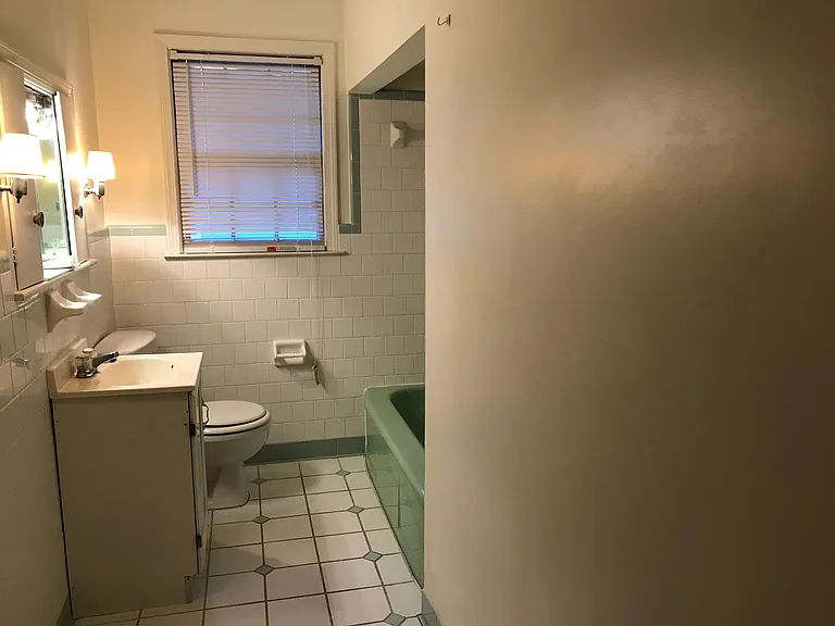 4647 Sylvan Dr — Photo 10