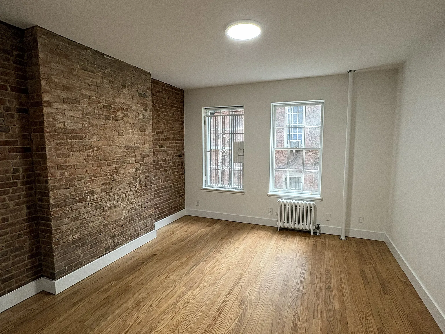 1705 First Avenue — Photo 1