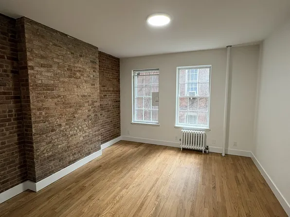 1705 First Avenue image 1 of 7