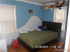 4th image of 6124 Piedmont St