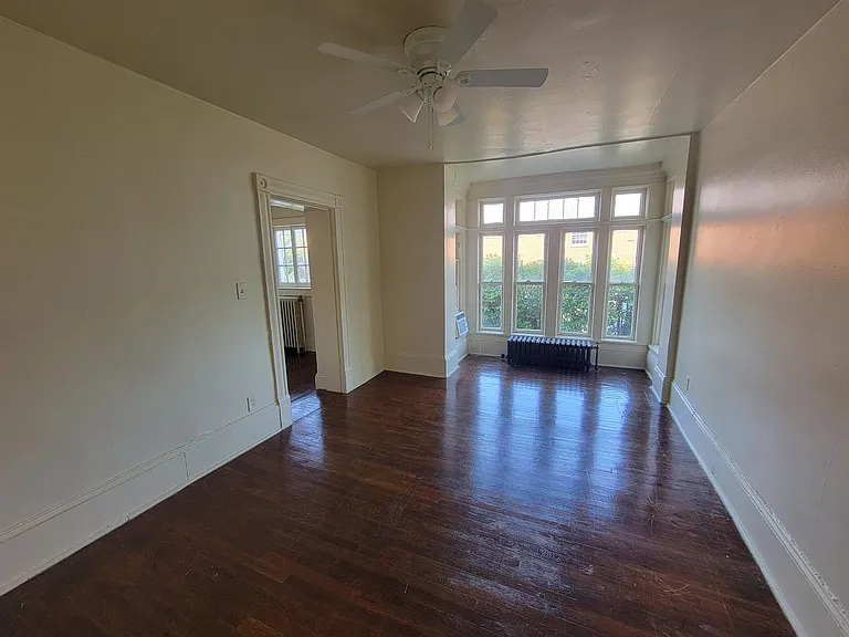 811 Walker Ave — Photo 4