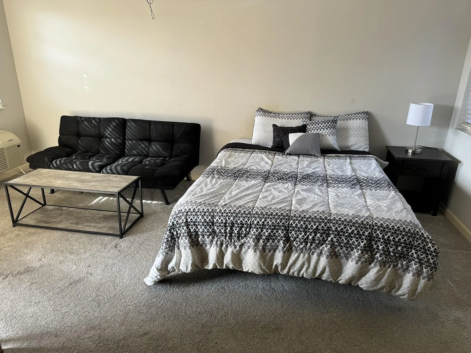 1 bed, 1.0 bath, 420 sqft, $1,250 — Photo 4