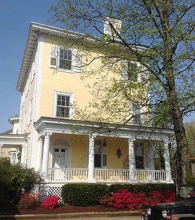 5th image of 401 Hanover St