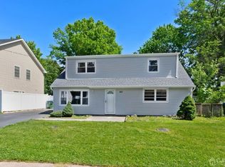 40 Markham Rd, Edison, NJ 08817