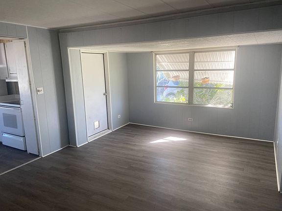 4th image of 14300 66th St N #423