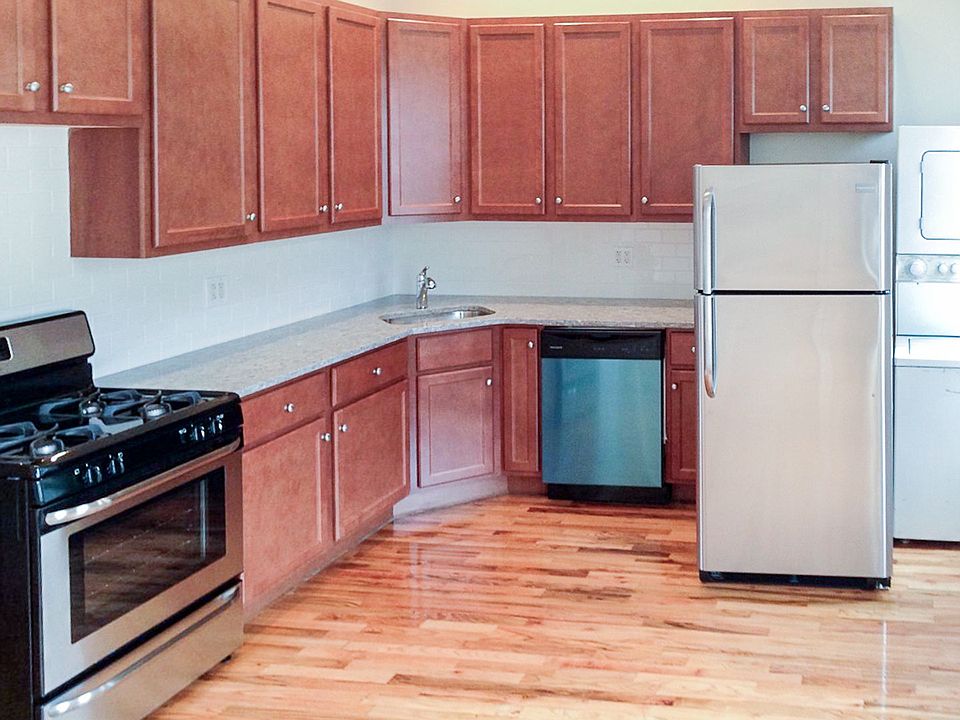 1st image of 2508 N Southport Ave #1F