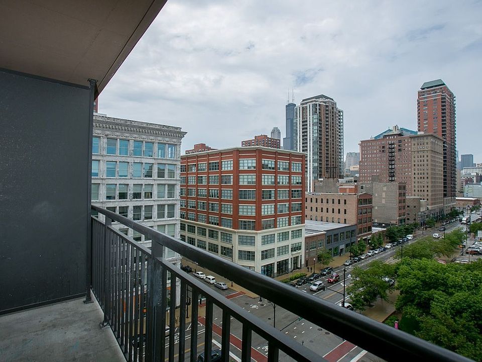 1st image of 1111 S Wabash Ave APT 901