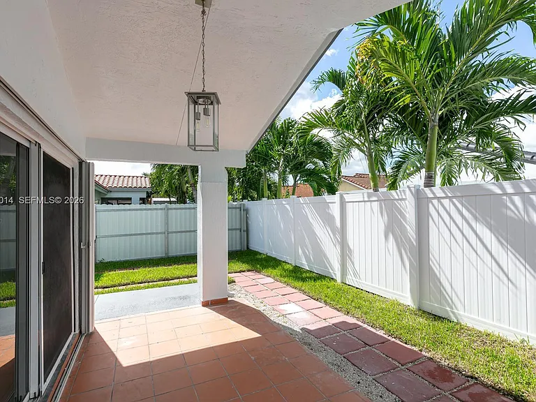 1938 SW 137th Ct — Photo 25