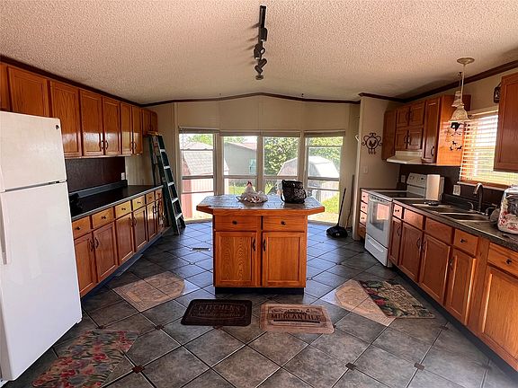 4th image of 147 Morgan Pl