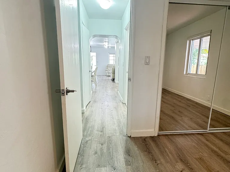 1413 SW 20th St #1 — Photo 15