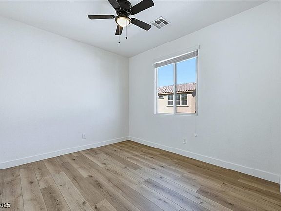 5th image of 10260 Western Pine Ave