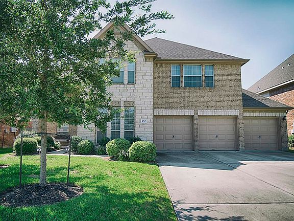 2nd image of 2506 Leslie Ln
