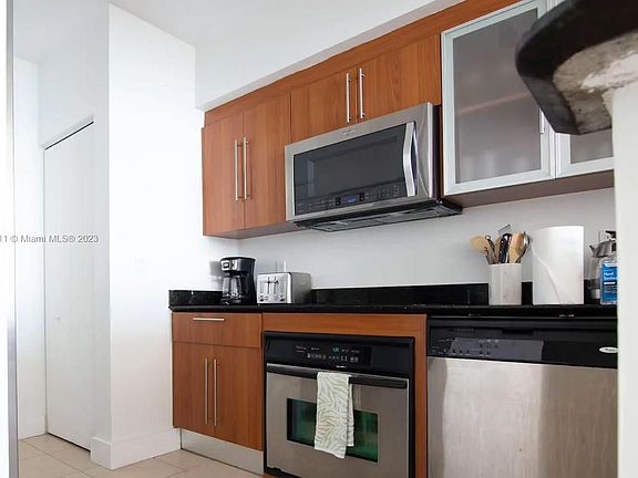 4th image of 325 Biscayne Blvd APT 2026