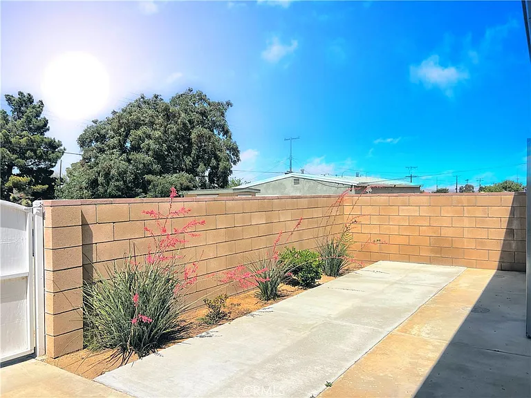 1143 Elizabeth Lake Rd — Photo 52