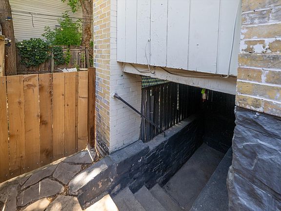 3rd image of 604 E 3rd Ave