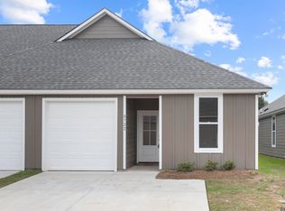 8722 Edgewater Dr, Baton Rouge, LA 70820