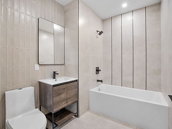 4th image of 1640 Nostrand Ave #4