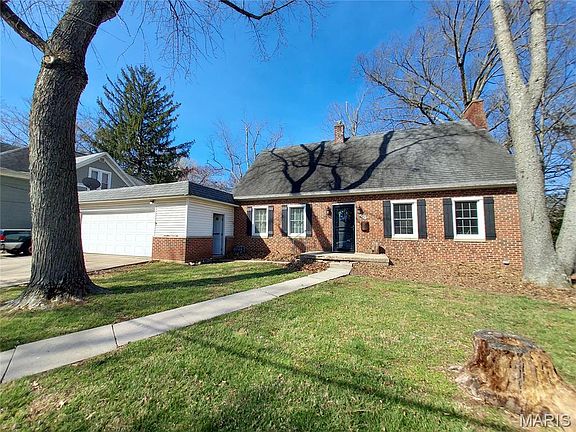 3rd image of 839 N Elm St
