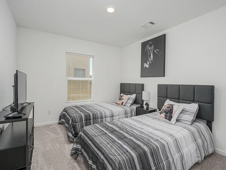 2389 Cottonwood Dr — Photo 7