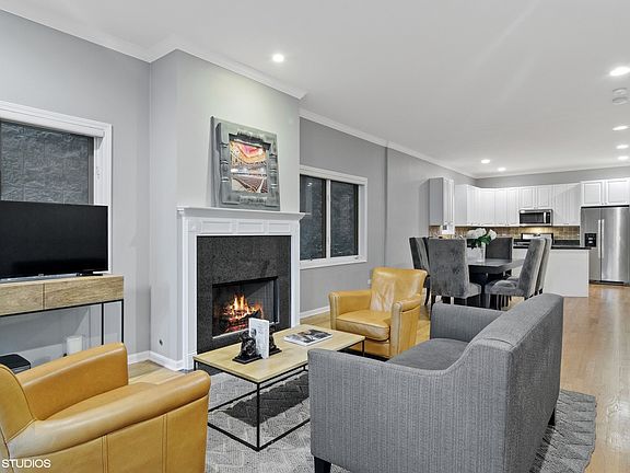 4th image of 3310 N Damen Ave #1