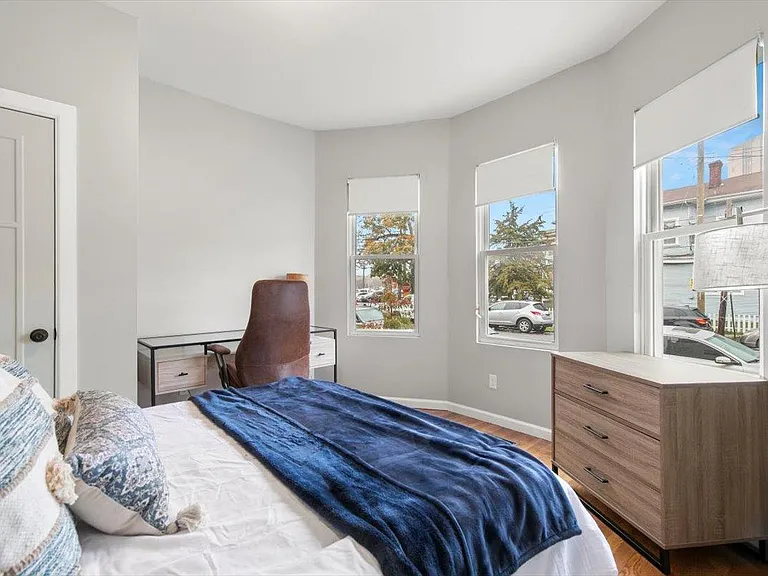58 Vernon St #1 — Photo 9