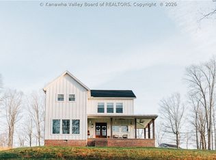 281 Highland Ln, Kenna, WV 25248