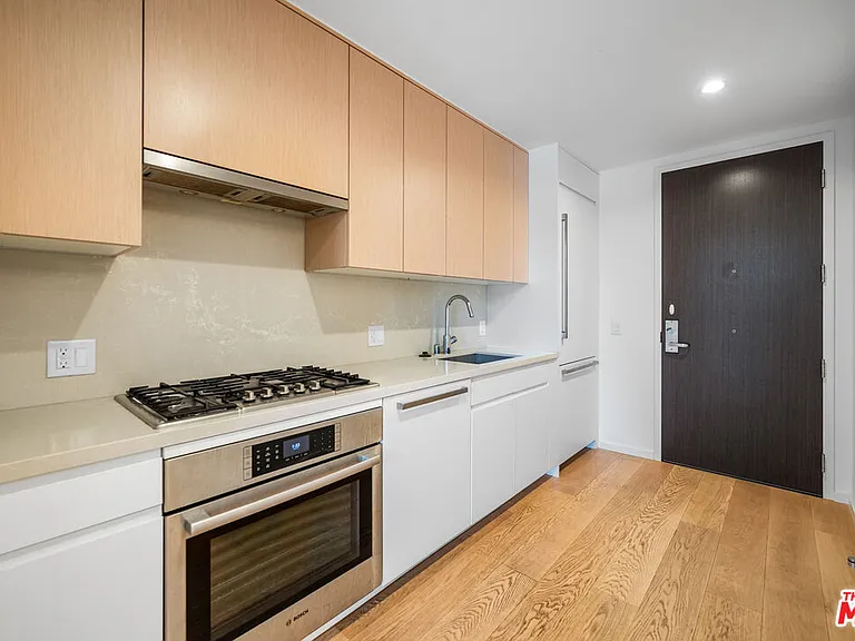 877 Francisco St #925 — Photo 7