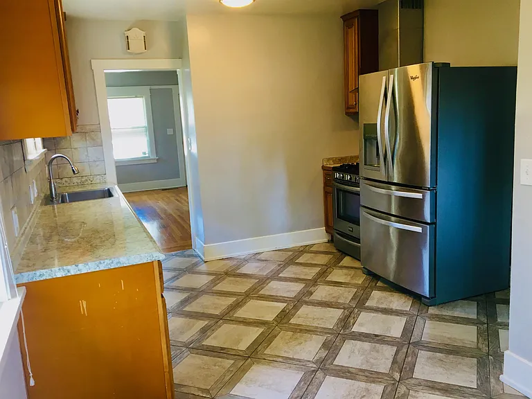 1122 Channing Ave — Photo 9