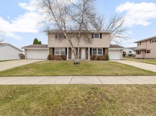 2421 Deerfield DRIVE, West Bend, WI