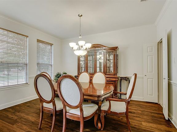 5th image of 3008 Blue Lake Dr