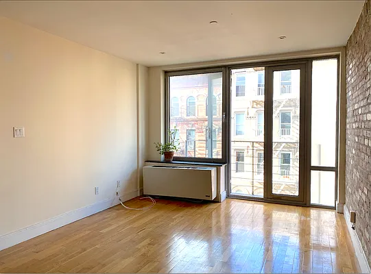 Rented by Mirador Real Estate | media 34