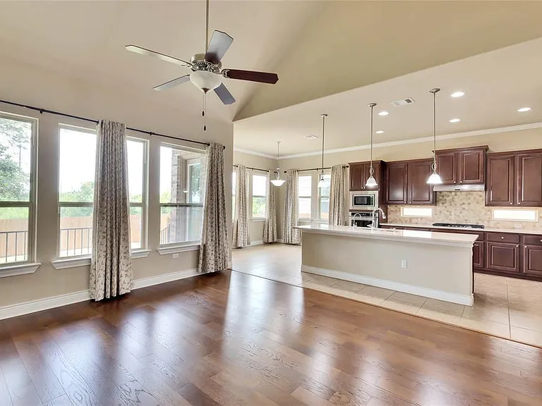 15012 Iveans Way — Photo 4