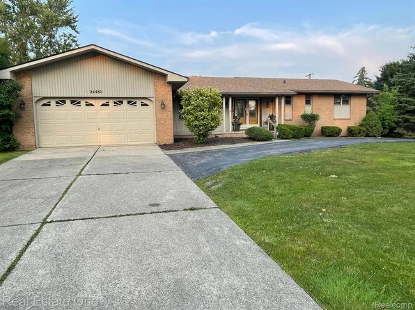 24480 Lakeland St, Farmington Hills, MI 48336