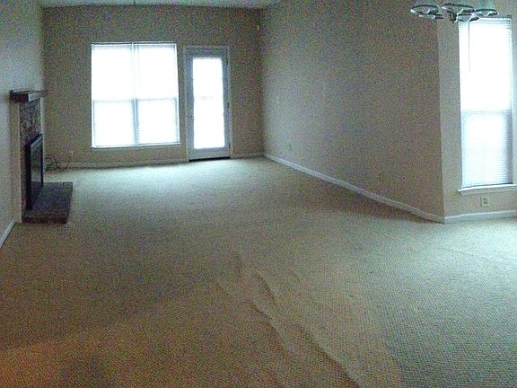 Spacious, bright living area