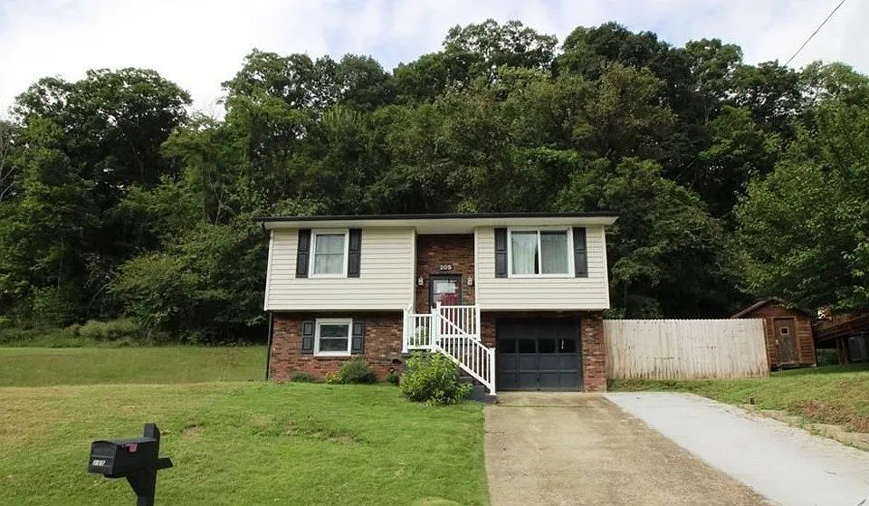 205 Libby Ln