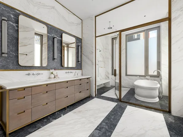 601 Washington Street image 13 of 21